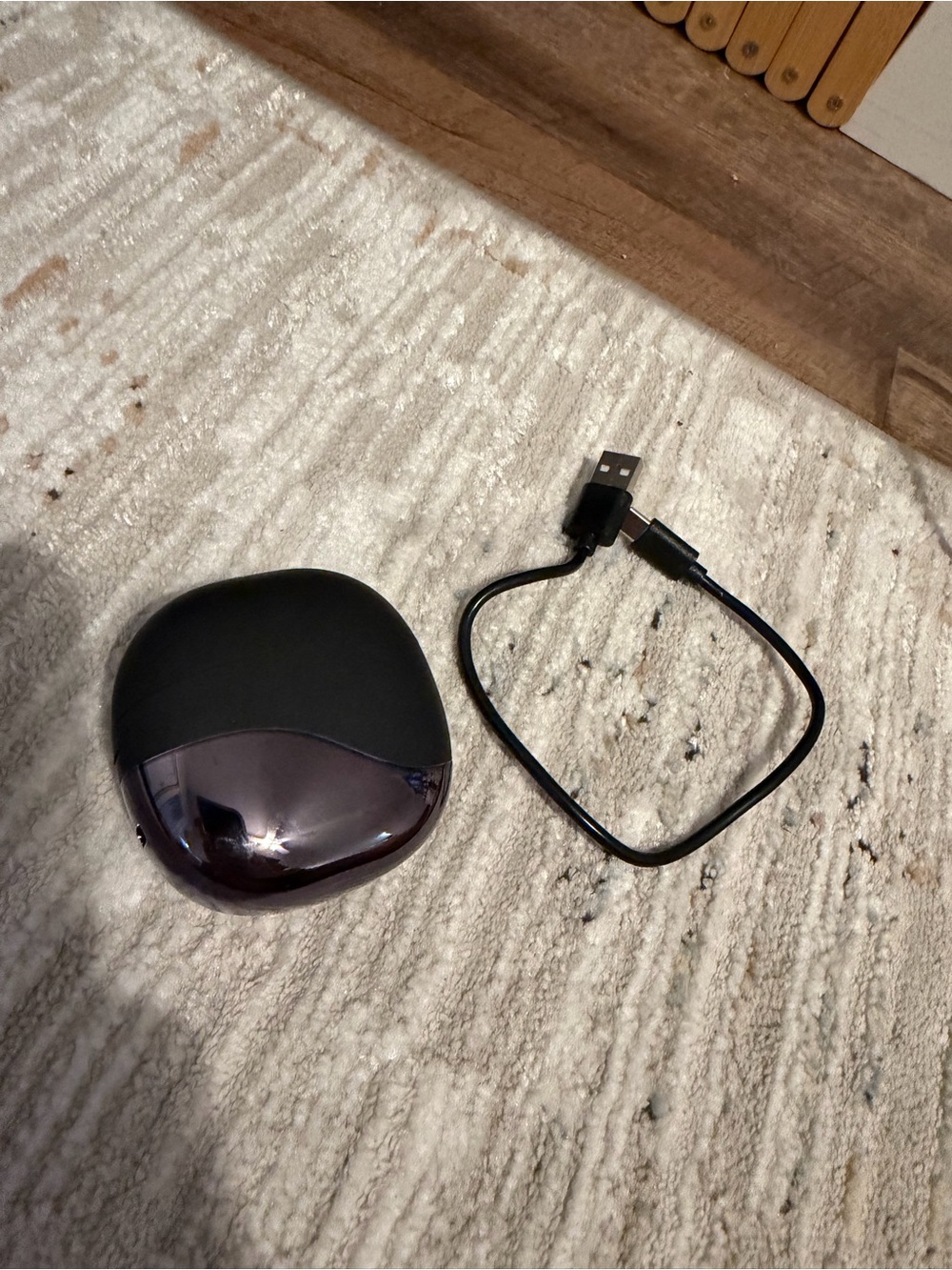 Black Wireless Earbuds Trio with Charging Case - Picture 5 of 6
